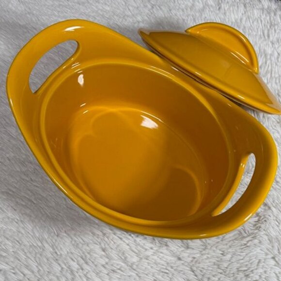 NWOT Rachael Ray Yellow 2qt Oval Handled Baking Dish with Lid - Picture 6 of 11